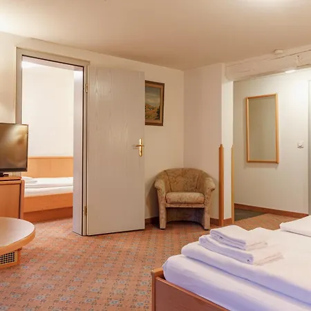 Schwerter Schankhaus & فندق 3*